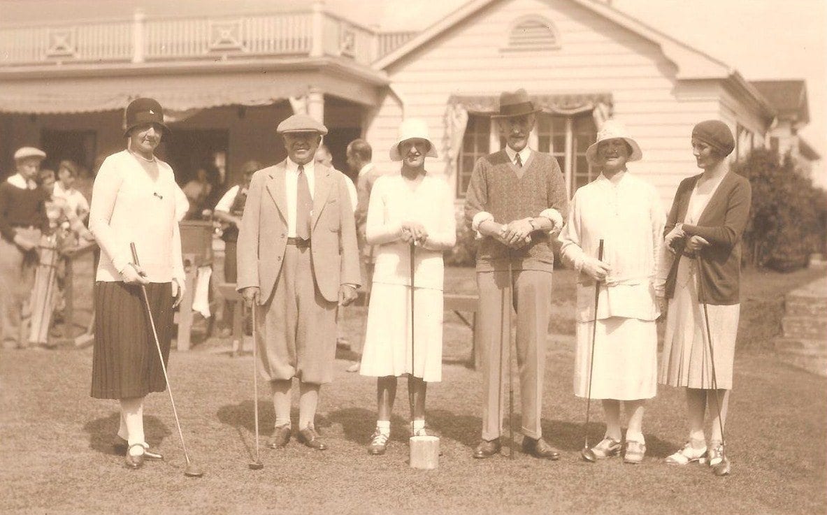 Old photograph of golfers at parkwood estate